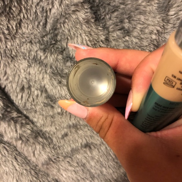 IT Cosmetics Oil-Free Matte CC+ Cream Shade LIGHT - Picture 8 of 9